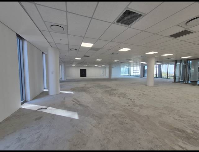 893M² OFFICE TO LET IN SANDTON CENTRAL